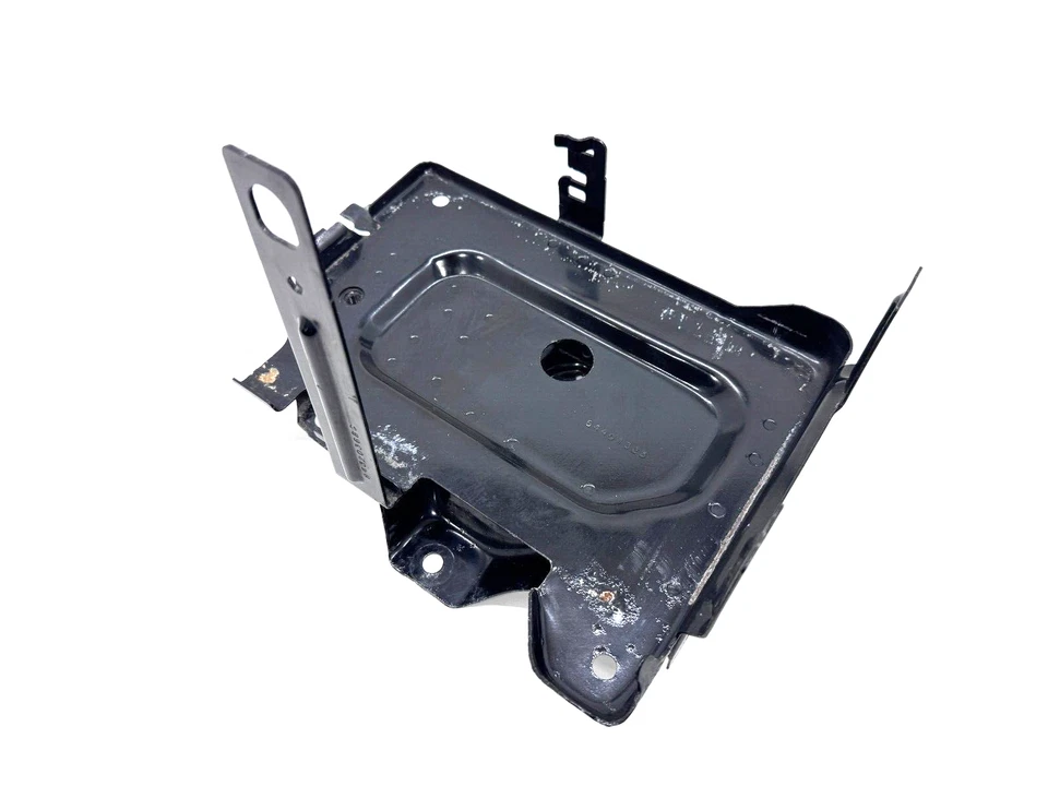 2018-2023 CHEVROLET EQUINOX BATTERY BOX TRAY HOLDER BRACKET SUPPORT 84401323 OEM - Image 3 of 4