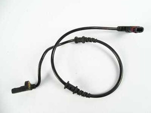 Mercedes W203 W209 ABS SENSOR VORNE A2035400417 / MO 97386