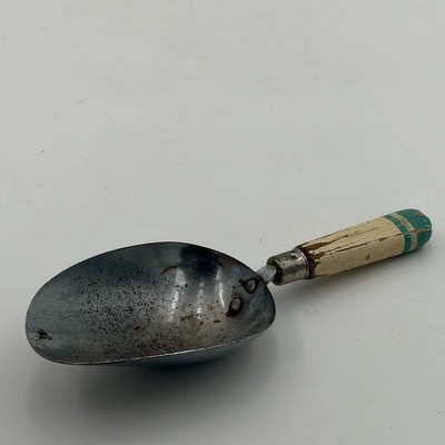 Vintage A&J 1/4 Cup Metal Scoop Green White Handle Made USA Kitchen