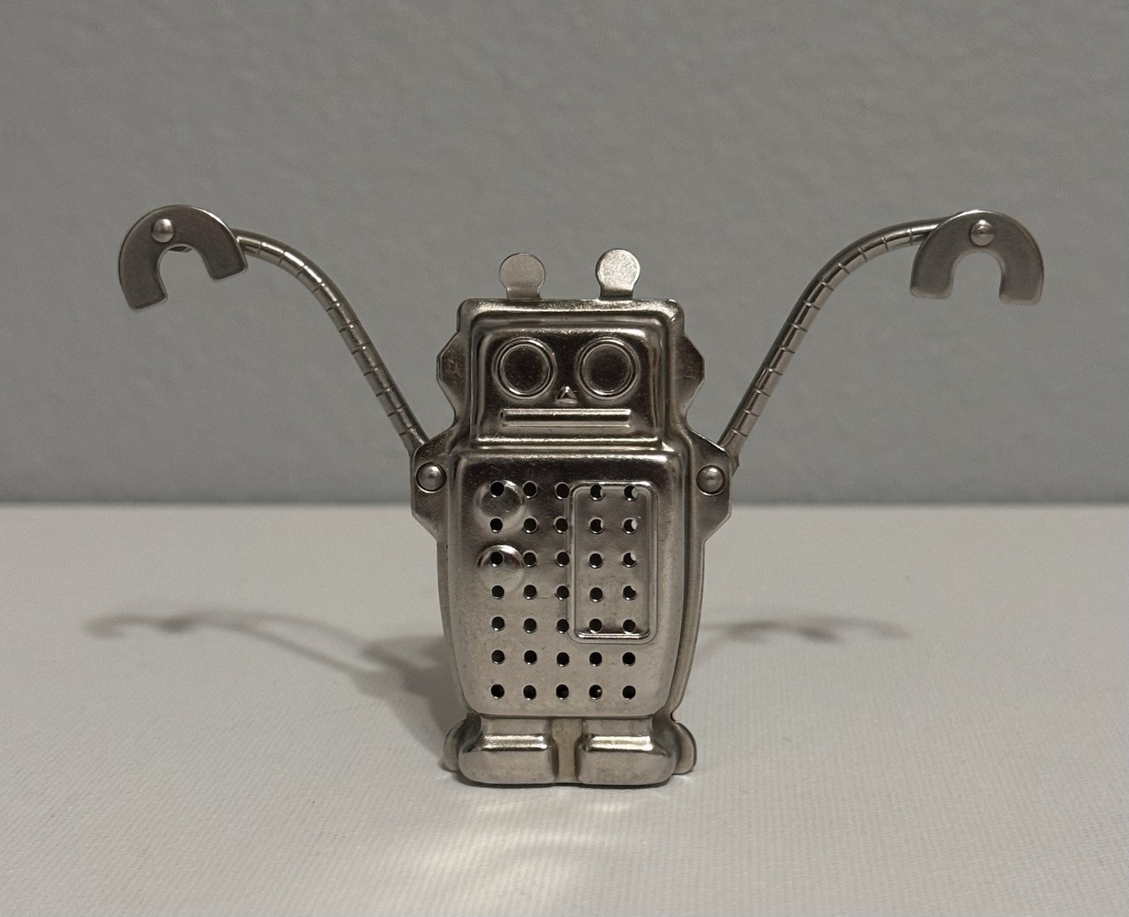 Stainless Steel Loose Robot Tea Infuser - Strainer Filter Diffuser