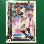 2025 Topps Holiday Mookie Betts SP Image Variation Christmas Lights Dodgers