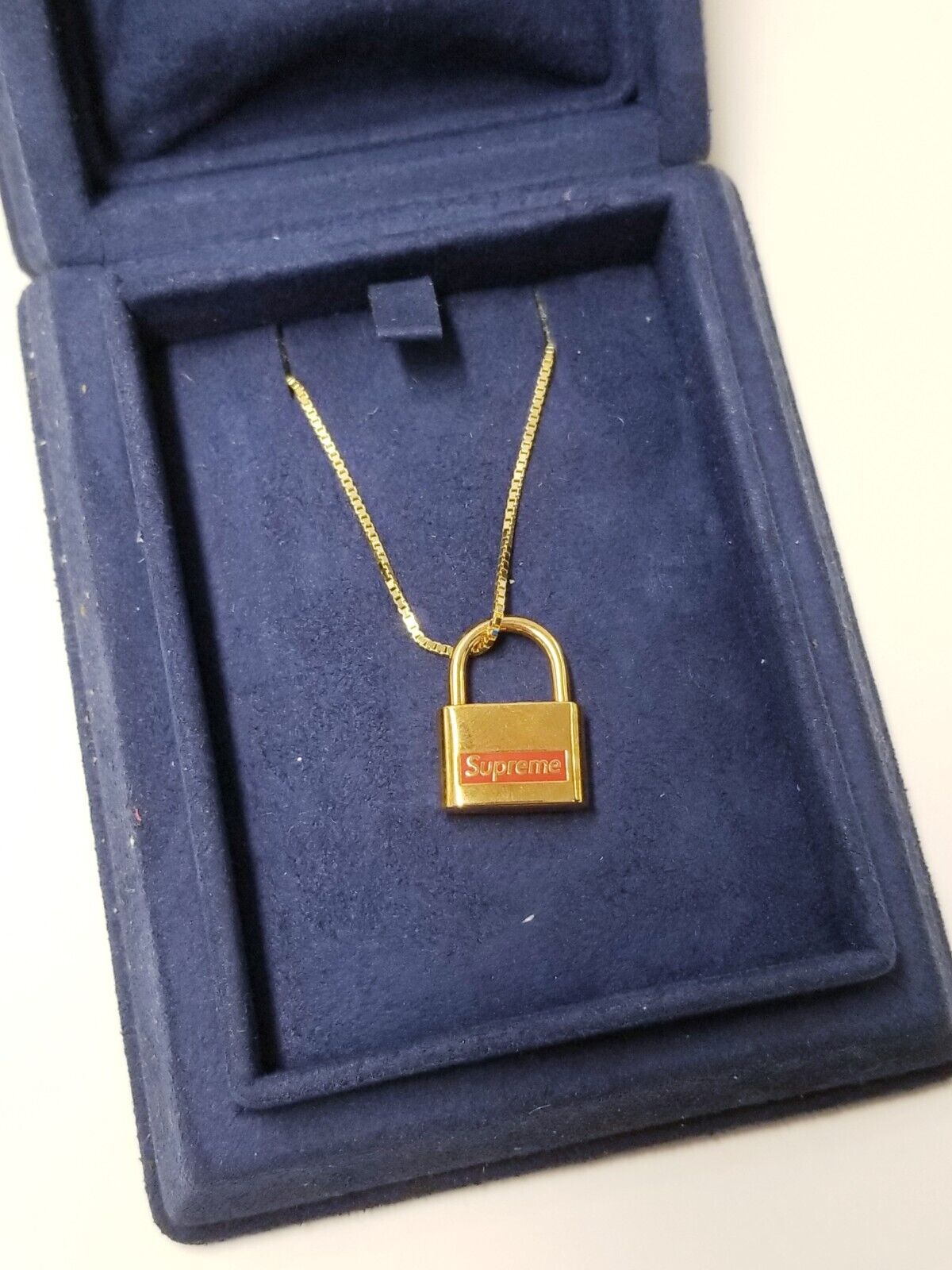 supreme/jacob&co.14k gold lock pendant