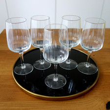 5 stilvolle Vintage Weingl&auml;ser zartes Glas Linien Schliff Punkte Gravur