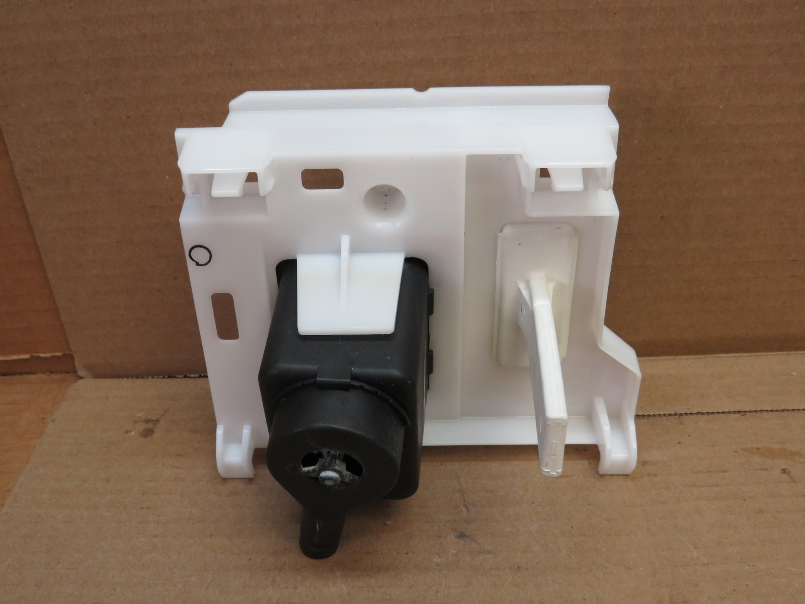 KitchenAid Ice Maker Pump Motor w/ Bracket + Sensor Part W10489129