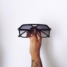 Vintage Style Oversized Aviator Sunglasses - Black Silver