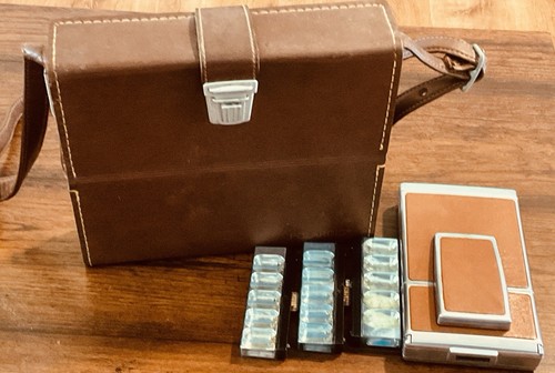 Vintage Polaroid SX-70 Folding Land Camera Instant w/ Case & Flash Bars