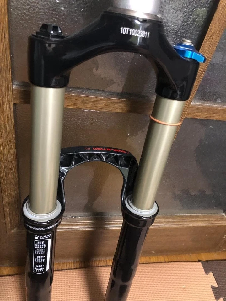 ROCKSHOX REVELATION RL Dual Air BLACK 26 - Image 4 of 4