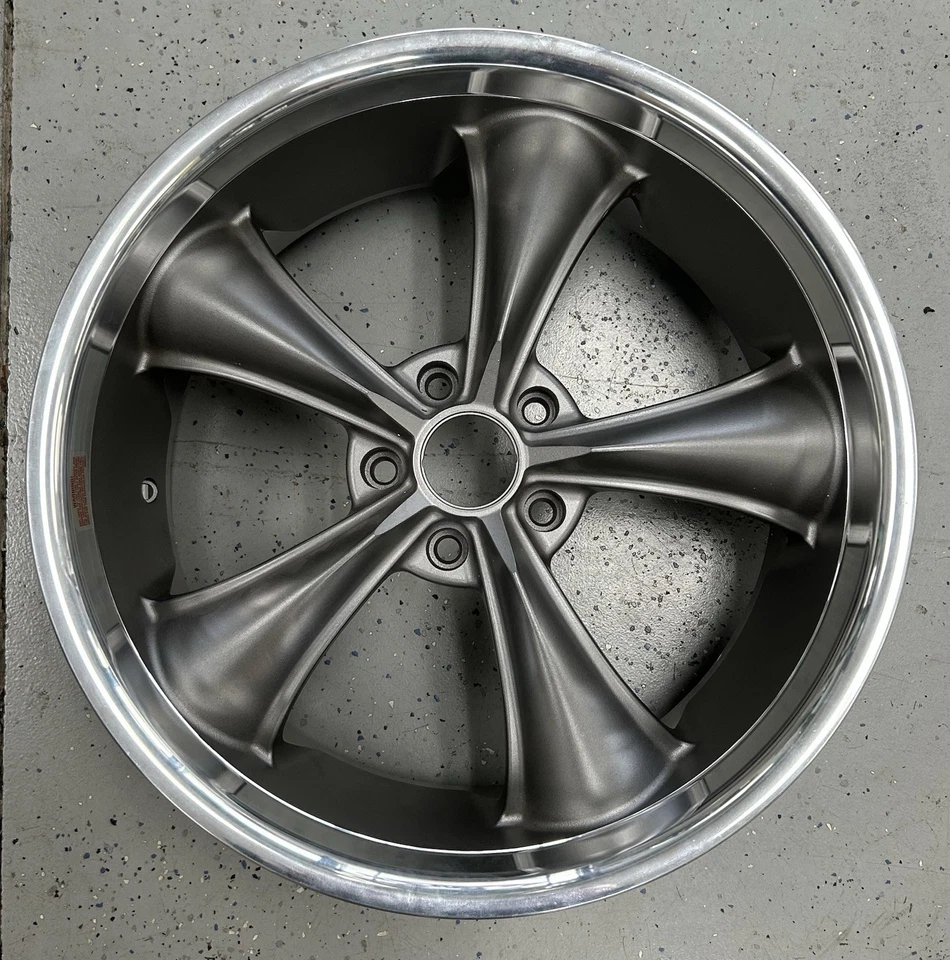 Boss 338 Gunmetal Grey 20x8.5” Wheel 5 x 4.75 MISSING CAP - Image 2 of 4