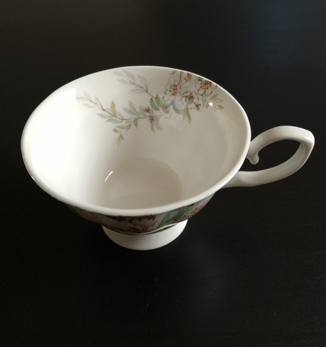 Two (2) Stechcol Gracie Bone china Orange Flower Tea Cups - Picture 4 of 7
