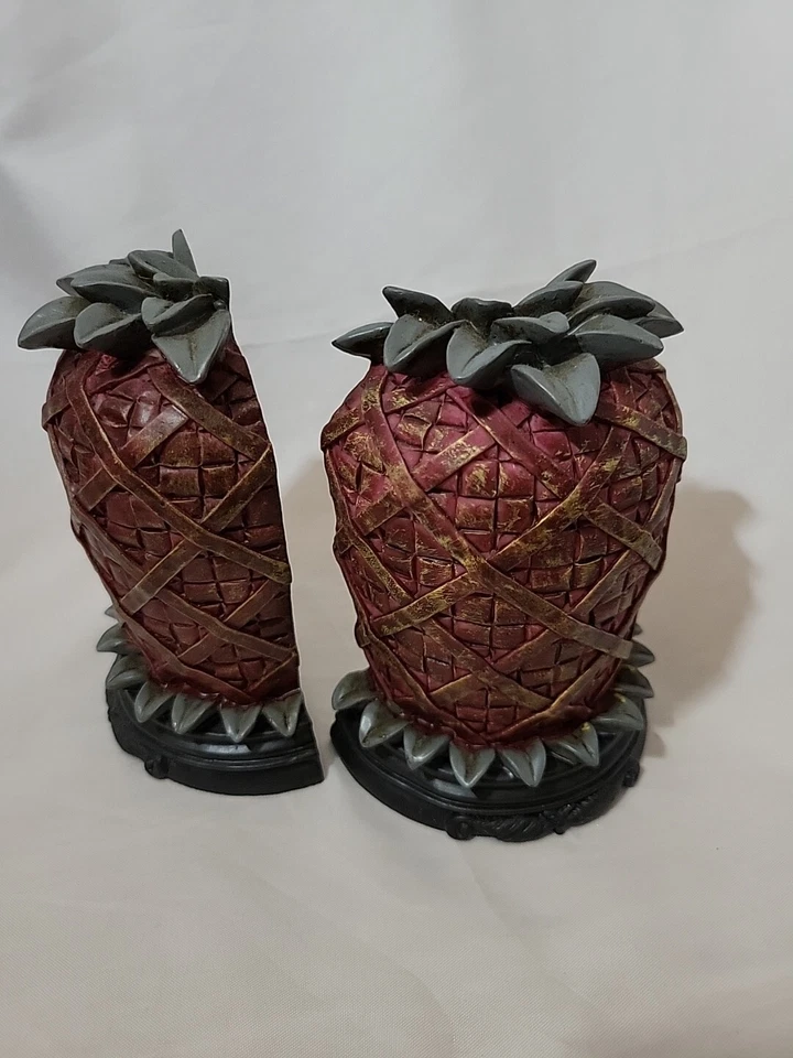 Sujetalibros de piña poliresina texturizada pesada como tejido soportes incorporados de colección Foto 2 de 4