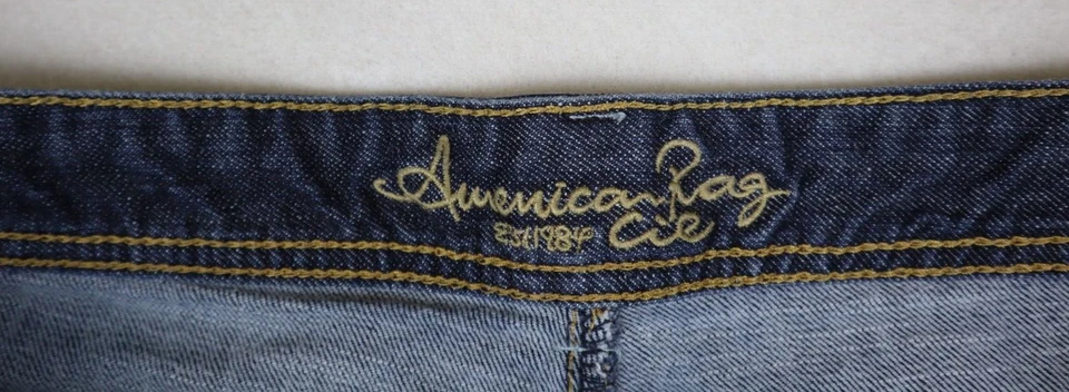AMERICAN RAG CIE - PANTALONES CORTOS VAQUEROS LAVADO OSCURO PARA MUJER - TALLA 20 Foto 3 de 4