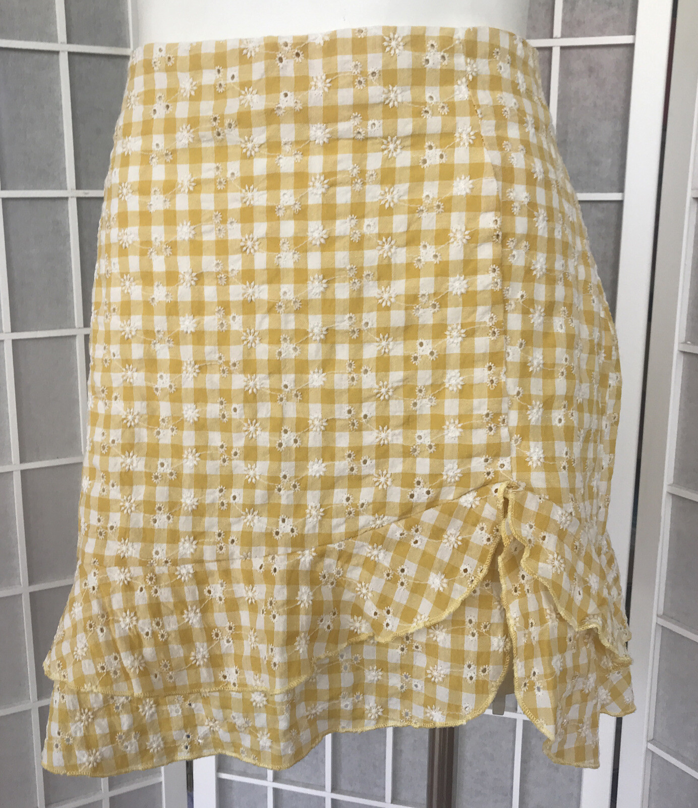 Mini Skirt Medium Floral Eyelet Gingham Tiered Ruffle Hem Lined-image