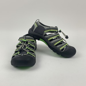 keen sandals size 5