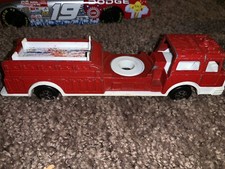 Tootsietoy-Aerial Ladder Fire Truck-Engine Co. 24-7"