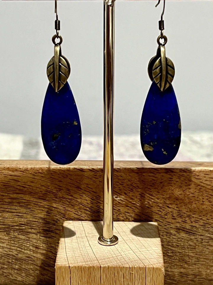 Preciosos Pendientes Colgantes Lágrima de Jaspe Imperial Azul con Bisel de Hoja de Bronce Foto 3 de 4