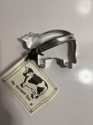 Ann Clark The Vermont Cow Cookie Cutter Tin with Original Recipe Tag