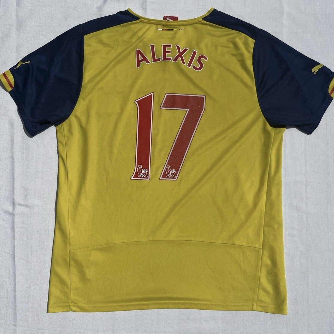 Arsenal 2014/15 Away Shirt L Puma Alexis Sánchez #17 PL Print