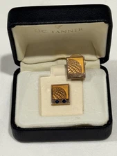 Continental Airlines 10K Gold Emblem 10 & 5 Years  Service Pins O C Tanner