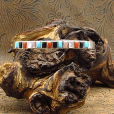 *Brazalete de plata de ley con incrustaciones de adoquines de varias piedras
