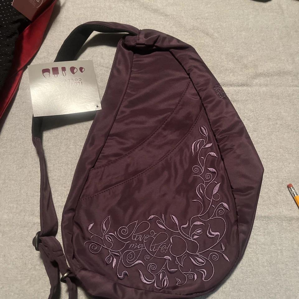 AmeriBag Bolsa Espalda Saludable Love My Life Microfibra Pequeña Berenjena  Foto 4 de 4