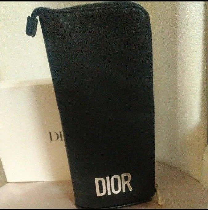 Trousse à crayons maquillage Dior Regular Nouveauté noir argent