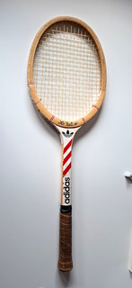 Vintage Adidas Ilie Năstase ADS 040 Holz Tennisschläger – 70er Jahre – Rarität