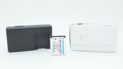 FUJIFILM Finepix Z900 EXR White Compact Digital Camera with