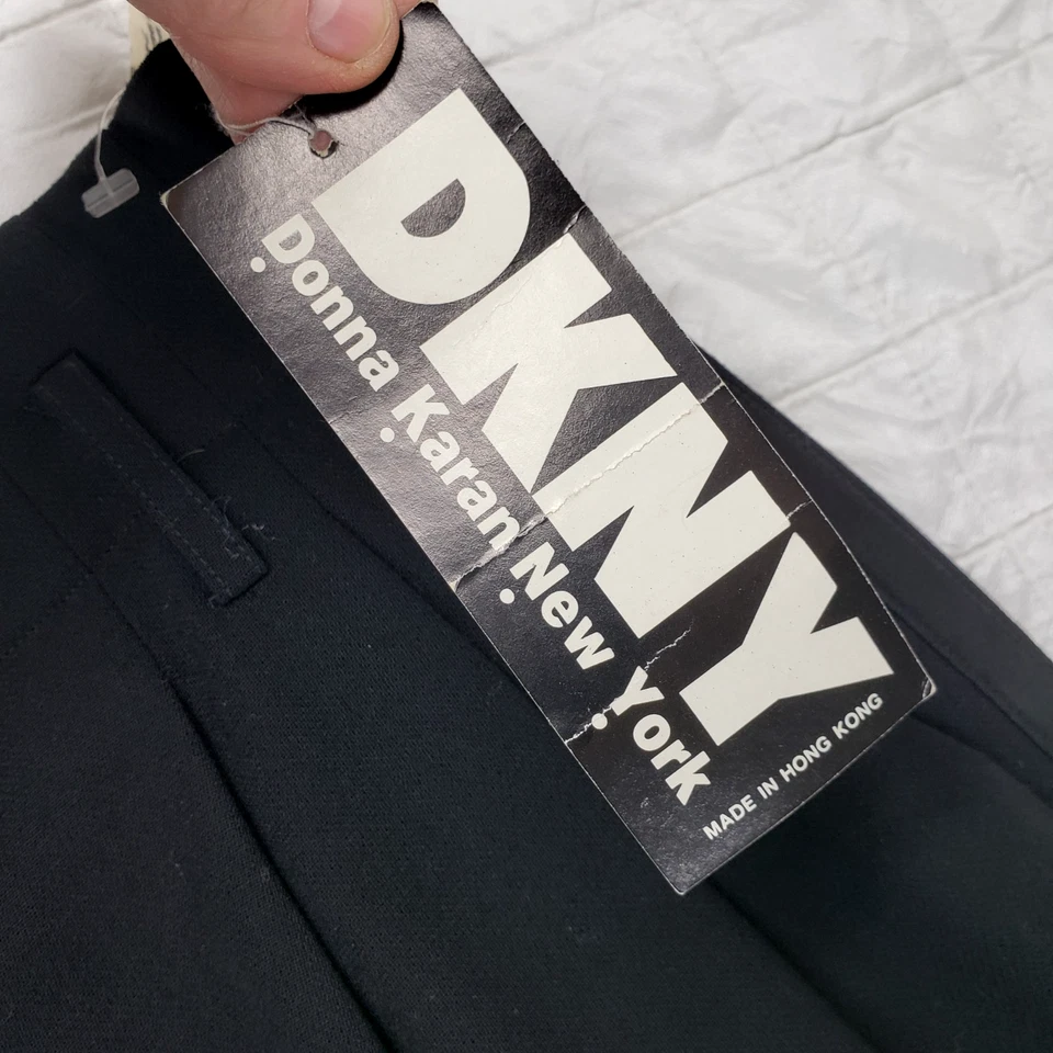 Calça social plissada cintura alta nova com etiquetas vintage Donna Karan lã preta perna larga 28x32 tamanho 6 - Imagem 3 de 4