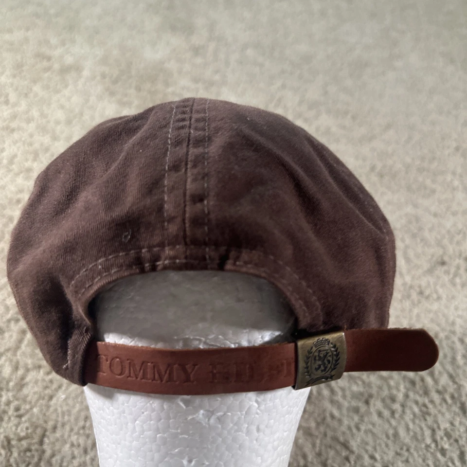 De Colección Tommy Hilfiger Sombrero Gorra Adulto Marrón Cuero Correa Ala Ancha Pequeño Logo EE. UU. Foto 3 de 4