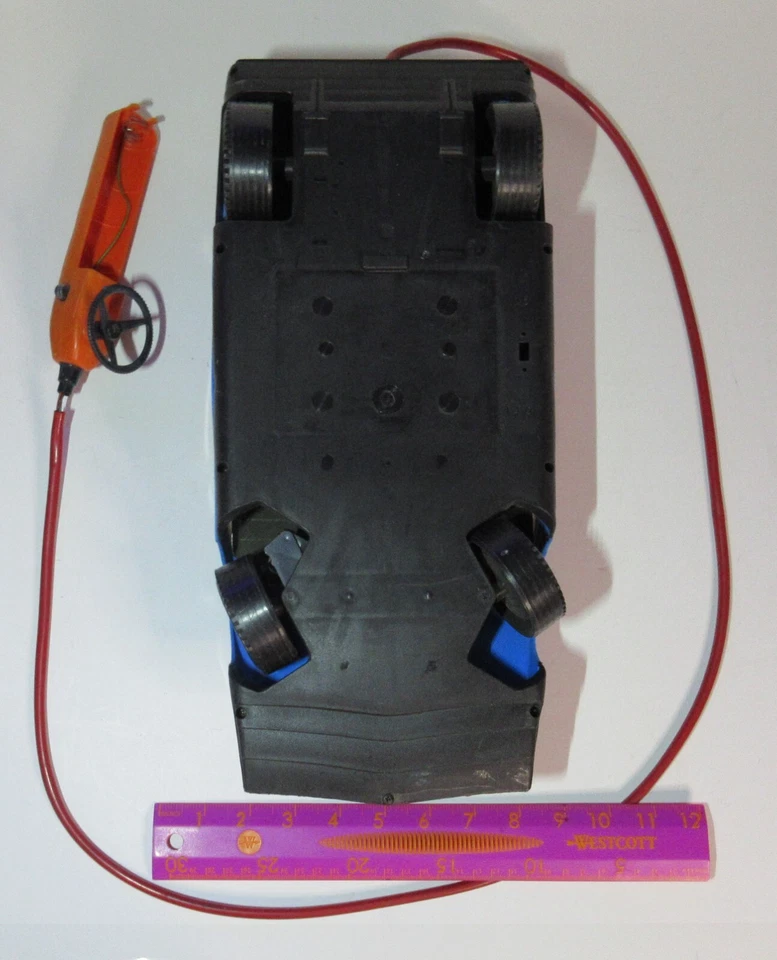 Rare Vintage 1980 Reel DC Superman Italian Remote Control Car HTF 16" x 7" large - Image 3 of 4