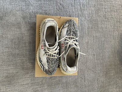 Size 9.5 - adidas Yeezy Boost 350 V2 Low Zebra