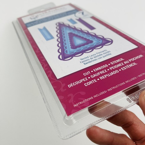 Spellbinders Shapeabilities Nested Lacey Pennants 7 Dies S5-029 RETIRED - Picture 9 of 9