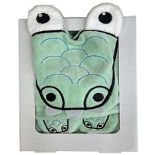 Moon and Stars Alligator Bath Gift Set 1 Pair Slippers  Hooded Towel 29  x 29  