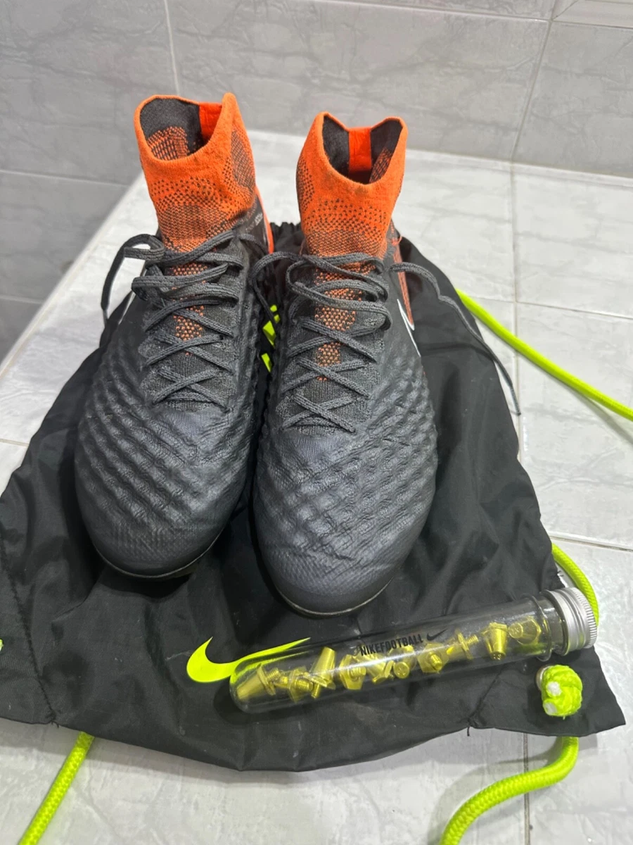 NIKE MAGISTA OBRA EU 41 NERE E ARANCIONI SUOLA ANTICLOG