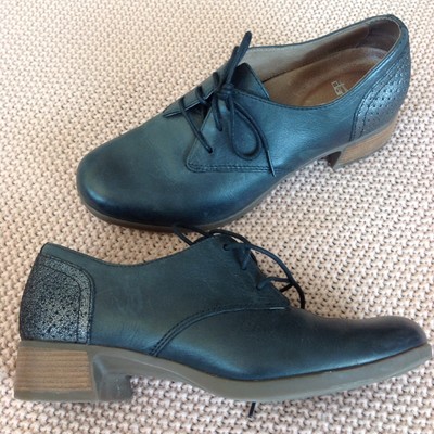 dansko louise oxford black