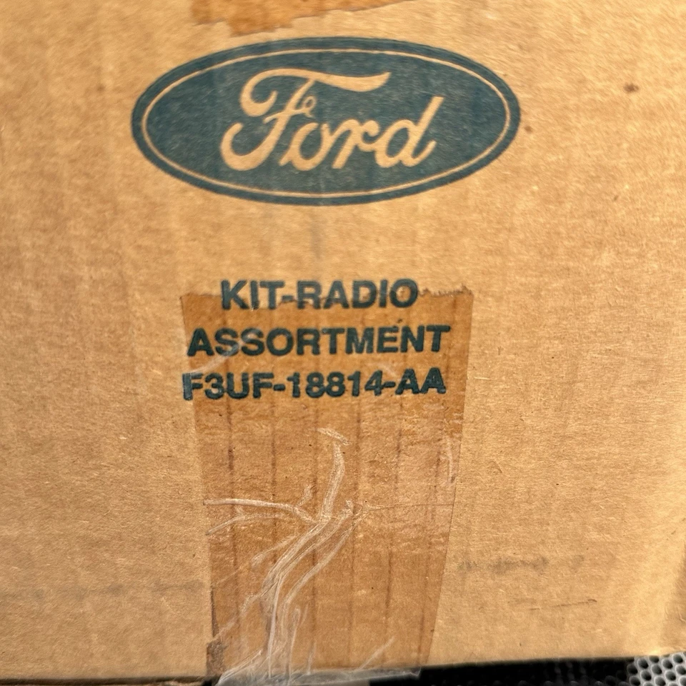 Nuevo kit de 2 altavoces cubiertas cables OEM Ford F3UF-18814-AA 1990’s Econline Van Truck Foto 2 de 4