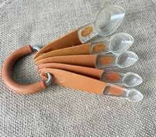 Wilton Orange Measuring Spoons 5 Piece Set-Complete