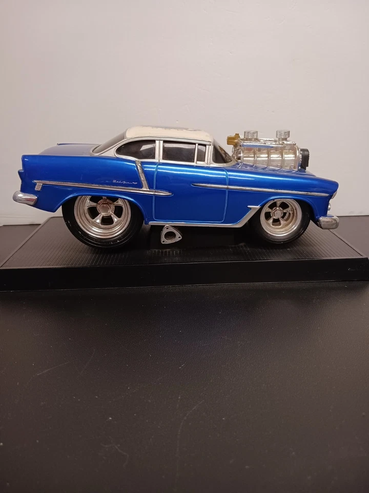 Muscle Machines 1955 Chevy Bel Air 1:18 Die Cast - Image 2 of 4