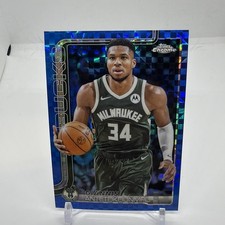 2025-26 Topps Chrome NBA Giannis Antetokounmpo #137 Blue X-Fractor Bucks