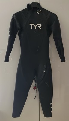 TYR Hurricane Cat 2 Herren Größe S/M Neoprenanzug