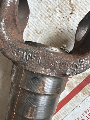 Vintage Universal Joint Sleeve Yoke Assy 3763340 - Picture 4 of 9