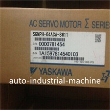 1pcs New Yaskawa SGMPH-04ACA-SW11 AC Servo Motor In Box Expedited Ship