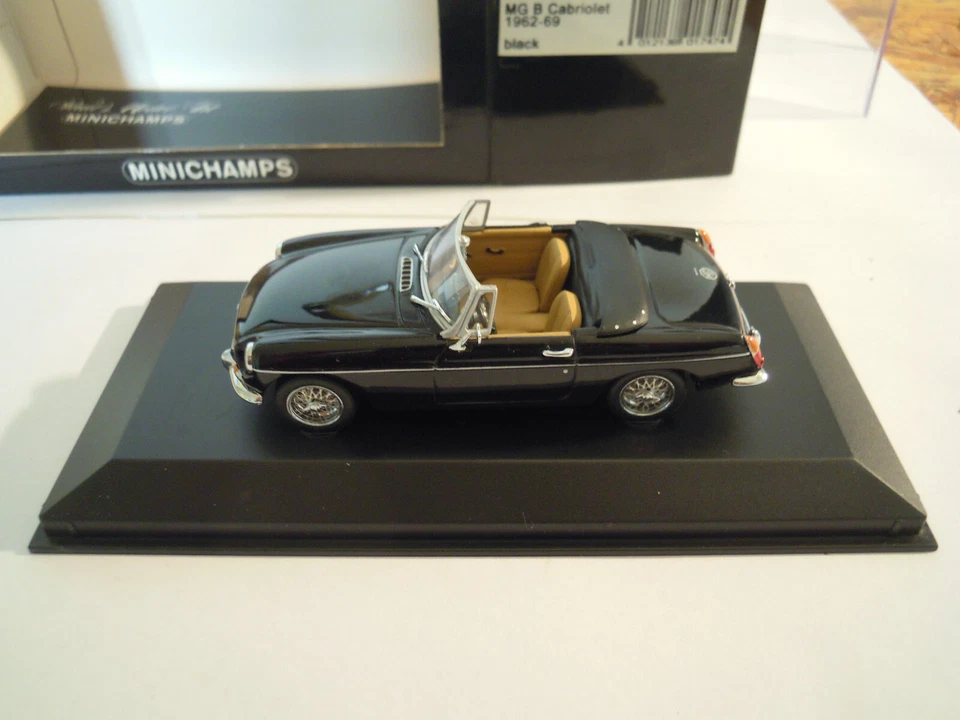 MINICHAMPS 1/43 MG B cabriolet 1962-69 - Immagine 4 di 4