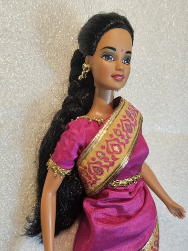Mattel Indian Barbie Doll Dolls of the World Collection 1995 EUC C398G - Picture 6 of 13