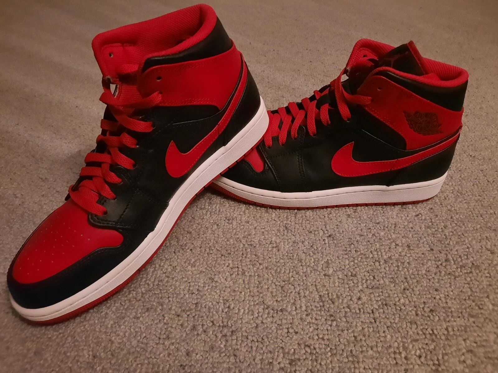 Jordan 1 Mid Alternate Bred taglia UK 7 5 condizioni nuove