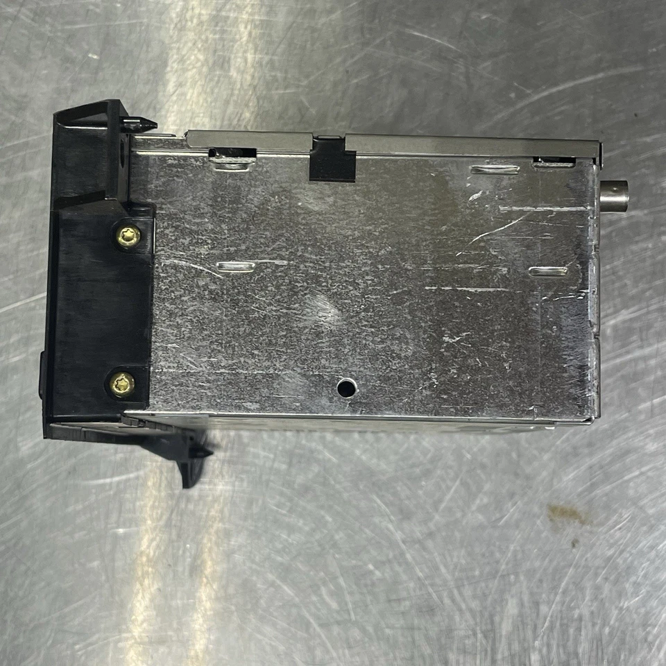 Chrysler Corporation AM FM Radio From 1999 Dodge Neon P04858561AE OEM EUC - Изображение 4 из 4