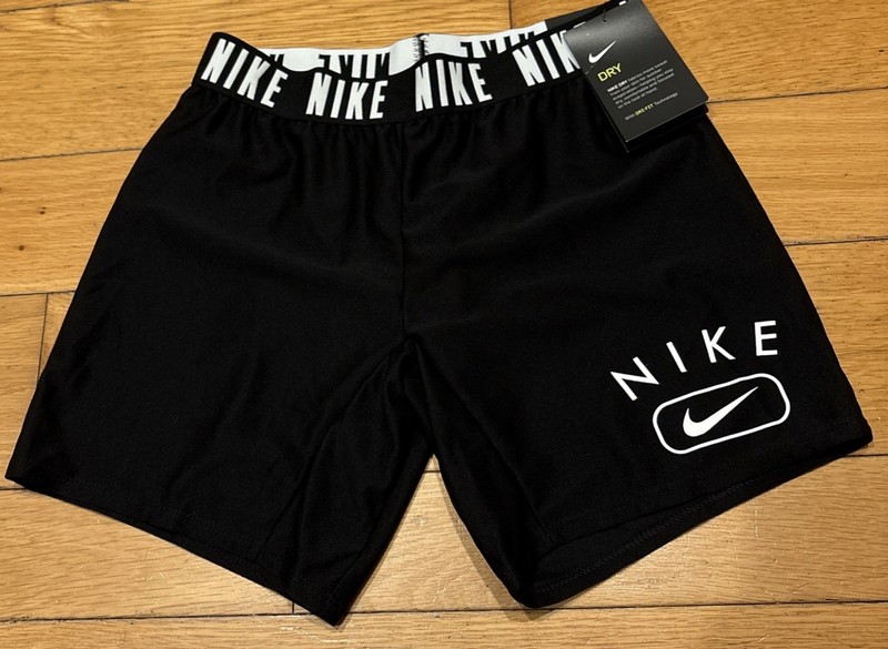 Nike Big Kids Girls Size Medium Black Training Shorts Dri-FIT NEW CD9178-010