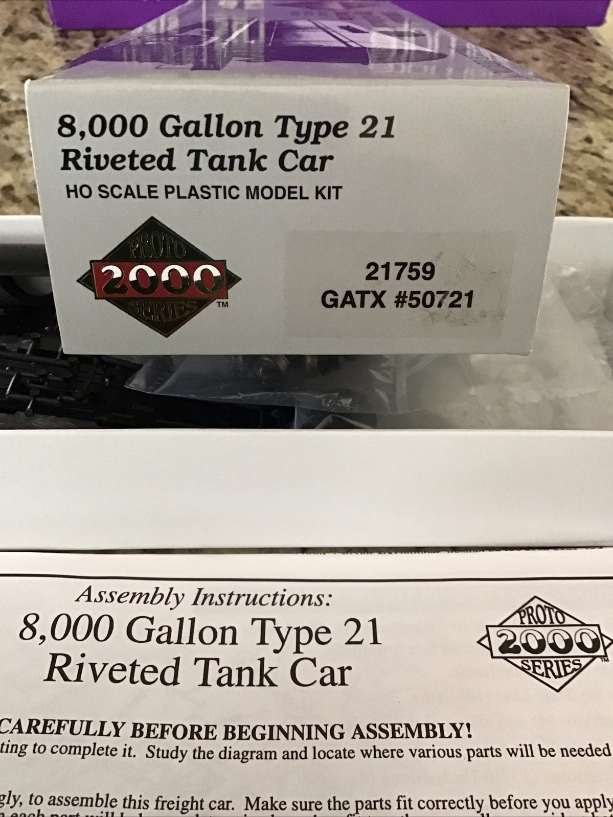 Life-Like HO Scale Proto 2000 Series 21759 8K Gallon Tank Car: GATX #50721 D-2