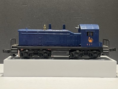 Vintage LIONEL No. 621 Postwar Jersey Central NW2 Diesel Switcher   O Gauge