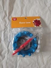New Boye FLOWER LOOM. Knitting. 3-Piece Kit. 1 Hook, 1 Needle, Instructions